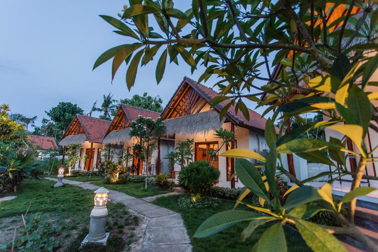 Camar Cottage & Hostel Toyapakeh Εξωτερικό φωτογραφία